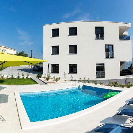Petra'S Place - Sea View Apartment Слатине Екстериор снимка