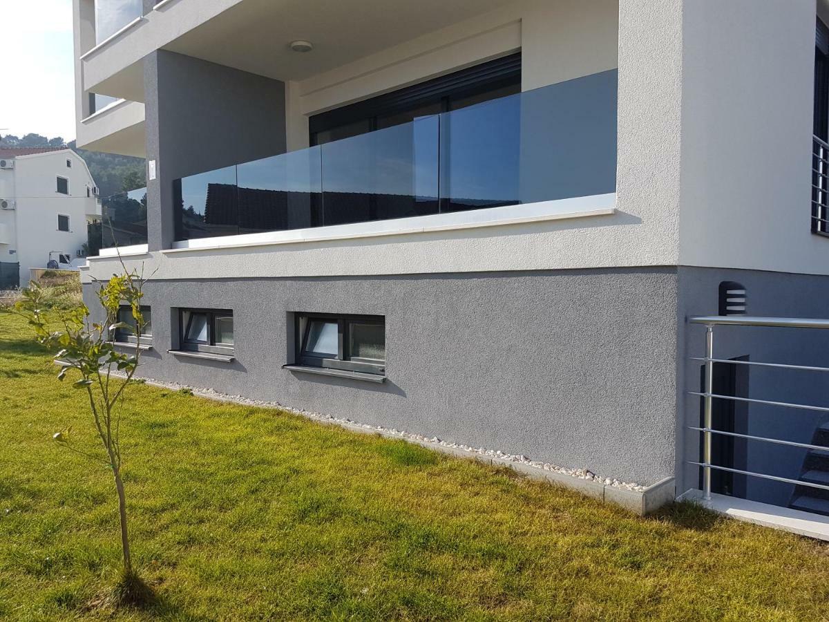 Petra'S Place - Sea View Apartment Слатине Екстериор снимка