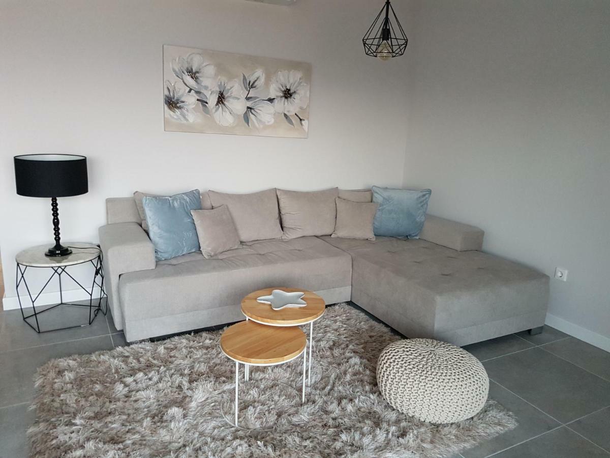 Petra'S Place - Sea View Apartment Слатине Екстериор снимка