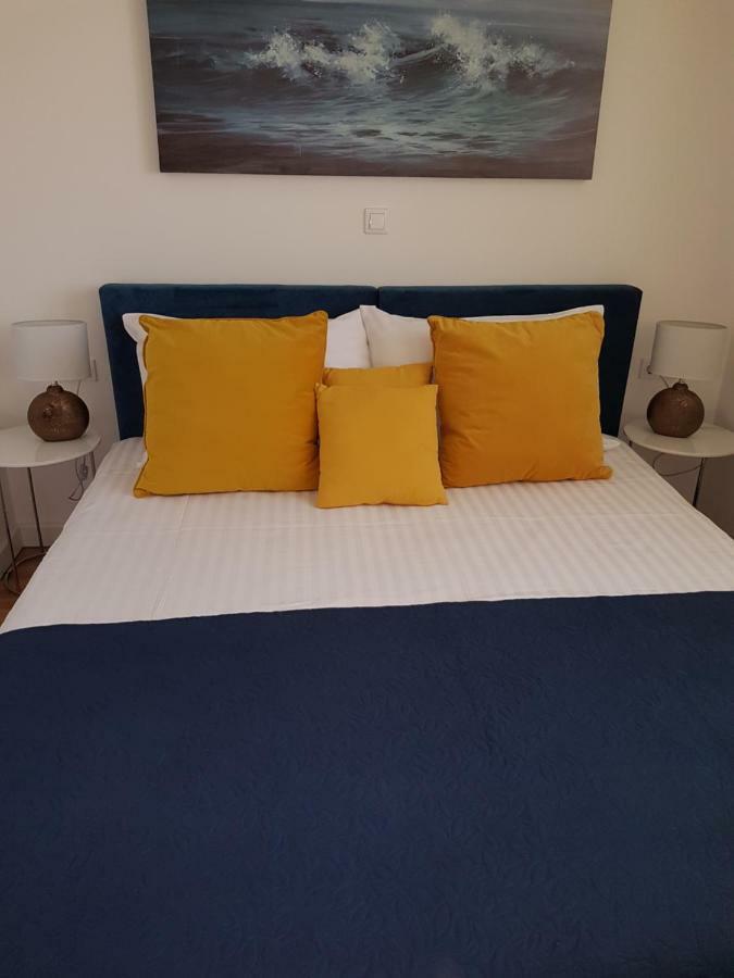 Petra'S Place - Sea View Apartment Слатине Екстериор снимка