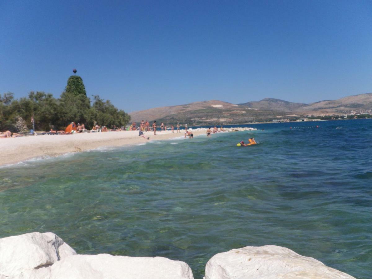 Petra'S Place - Sea View Apartment Слатине Екстериор снимка